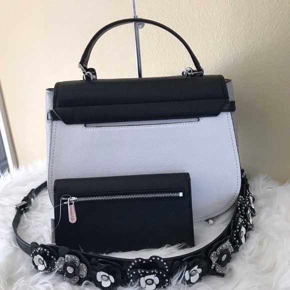 Michael Kors Cassie LG Satchel wallet belt charm - Picture 4 of 8